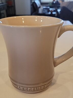 Le Creuset Like New Nutmeg Tea Mug